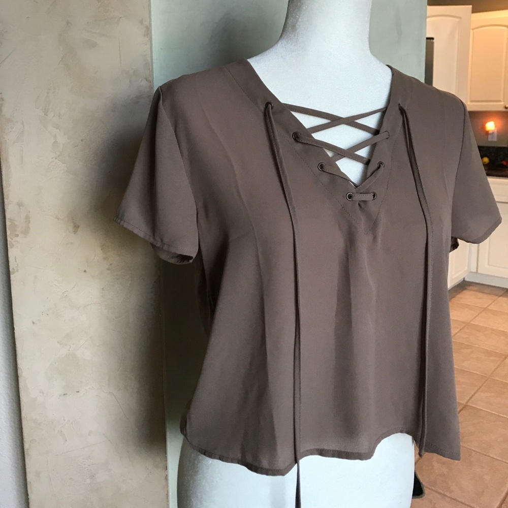 Forever 21 Cropped Shirt